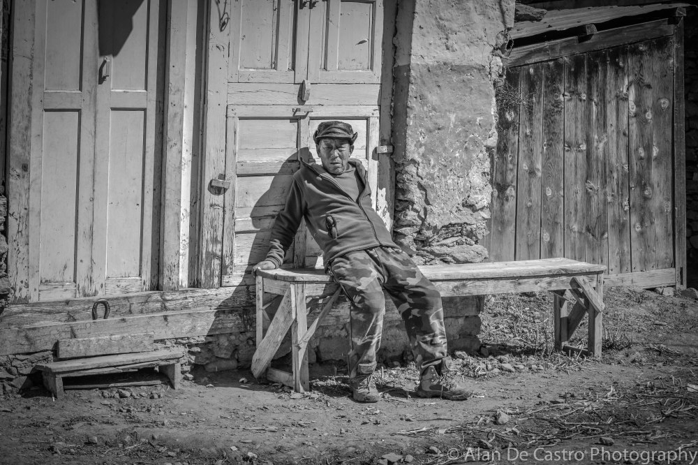 Manang, Nepal Porter